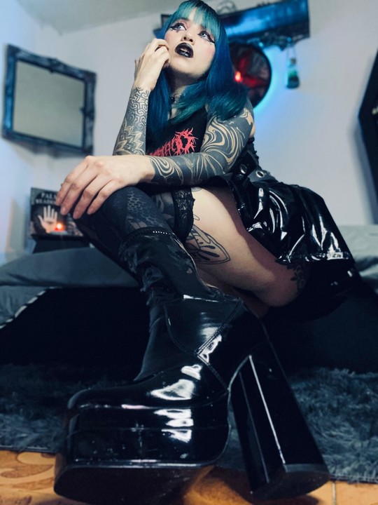 perfect cum slave