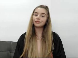 lilly-cutiee teen solo webcam tube