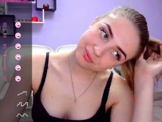 kristincalio teen swallow webcam