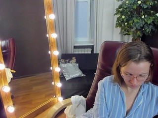 mysterious-melissa bbw shower hidden