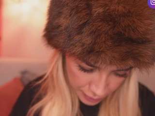 r4veenn teen camgirl