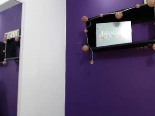 angela-e live women sex cams