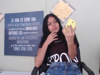 isabelagrey real glory hole hidden cam