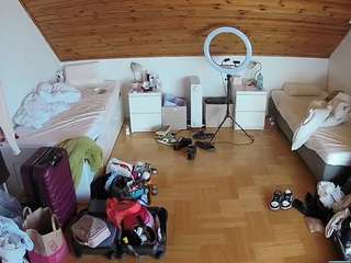 Julmodels Bedroom-B3 naked on Live Cam Sex Chat