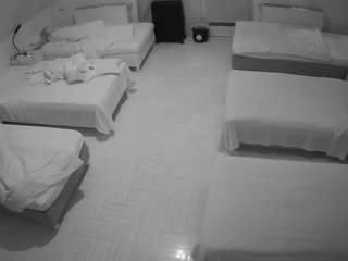 Voyeurcam-julmodels-bed-6 nude on cam - live sex chat • InTheCrack