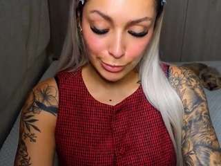 mia-hott on webcam for live porn chat • iStripper