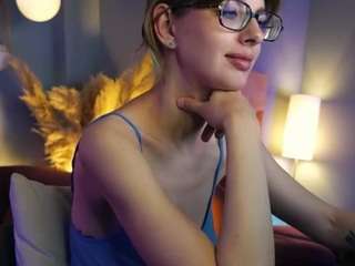 RubyTwinkle on webcam for live porn chat • iStripper