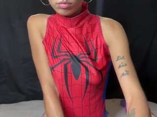 hellogabi30 on webcam for live porn chat • iStripper