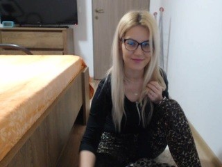 evelinn real incest webcam